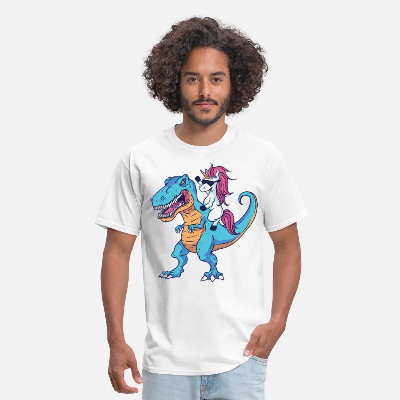 Unicorn riding T Rex' Men's T-Shirt 